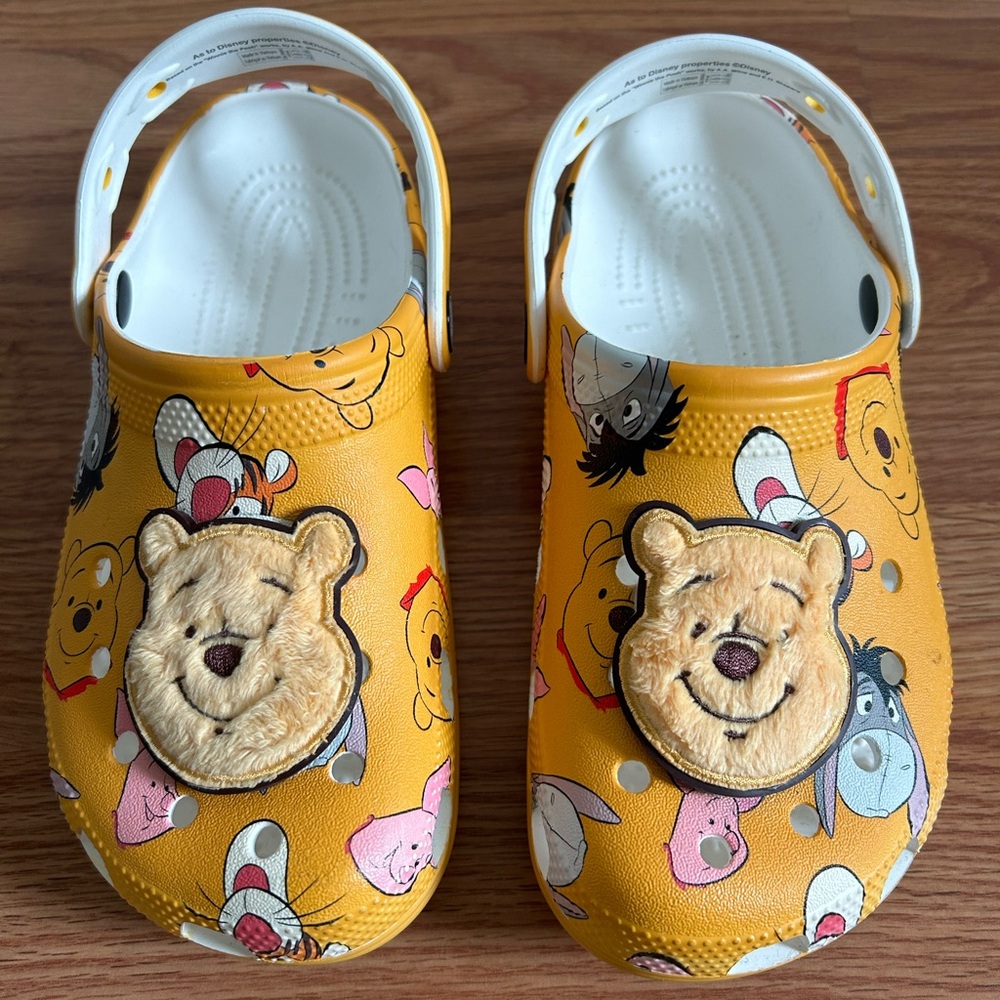 Barely used Winnie the Pooh Crocs. M4/W6